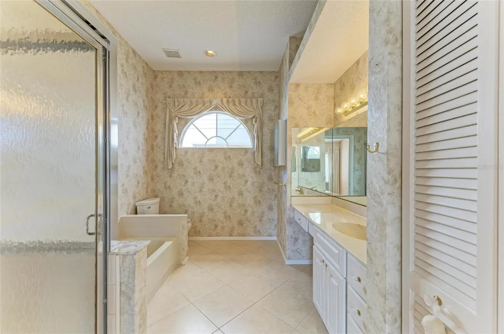 4227 PLACID DRIVE Sarasota, FL 34243