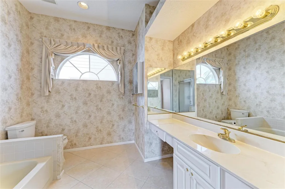 4227 PLACID DRIVE Sarasota, FL 34243