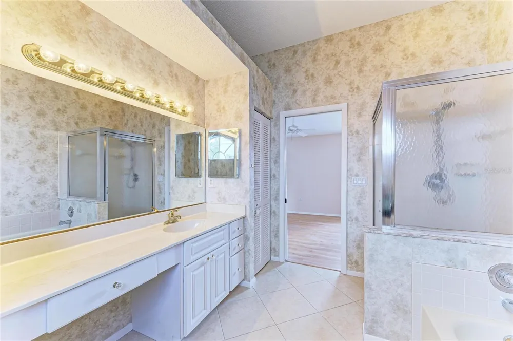 4227 PLACID DRIVE Sarasota, FL 34243
