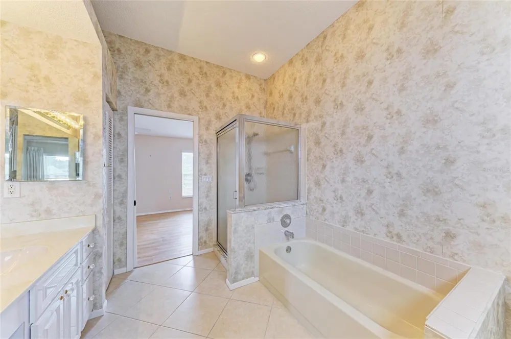 4227 PLACID DRIVE Sarasota, FL 34243