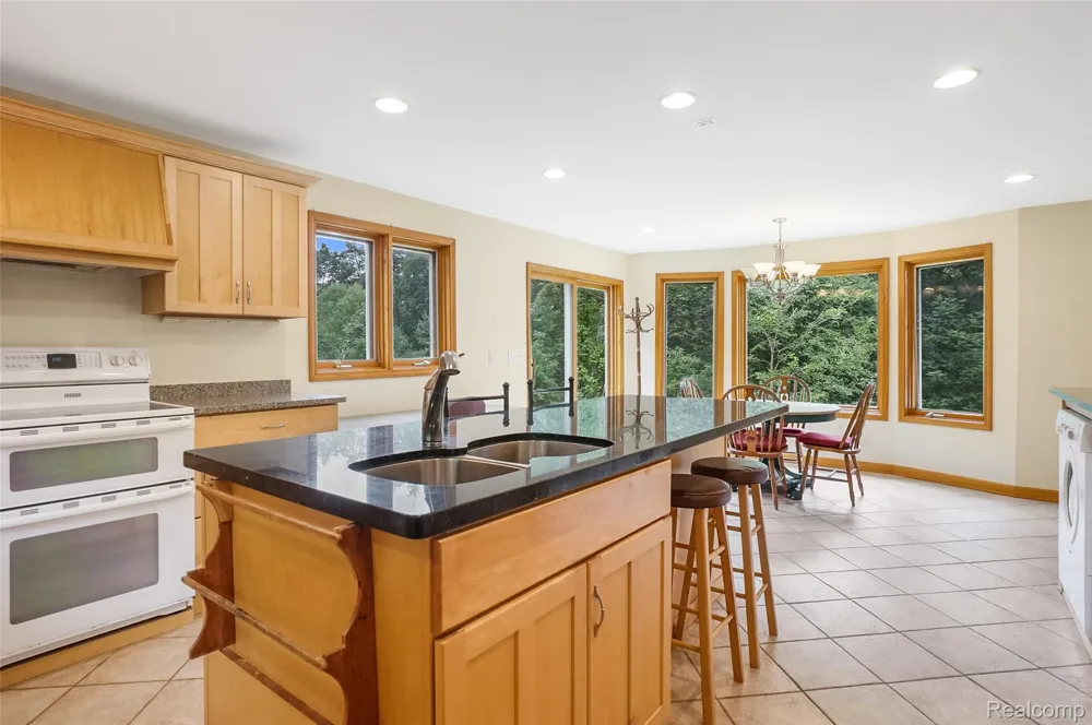 8484 Eaton Road Springfield Charter Township, MI 48350