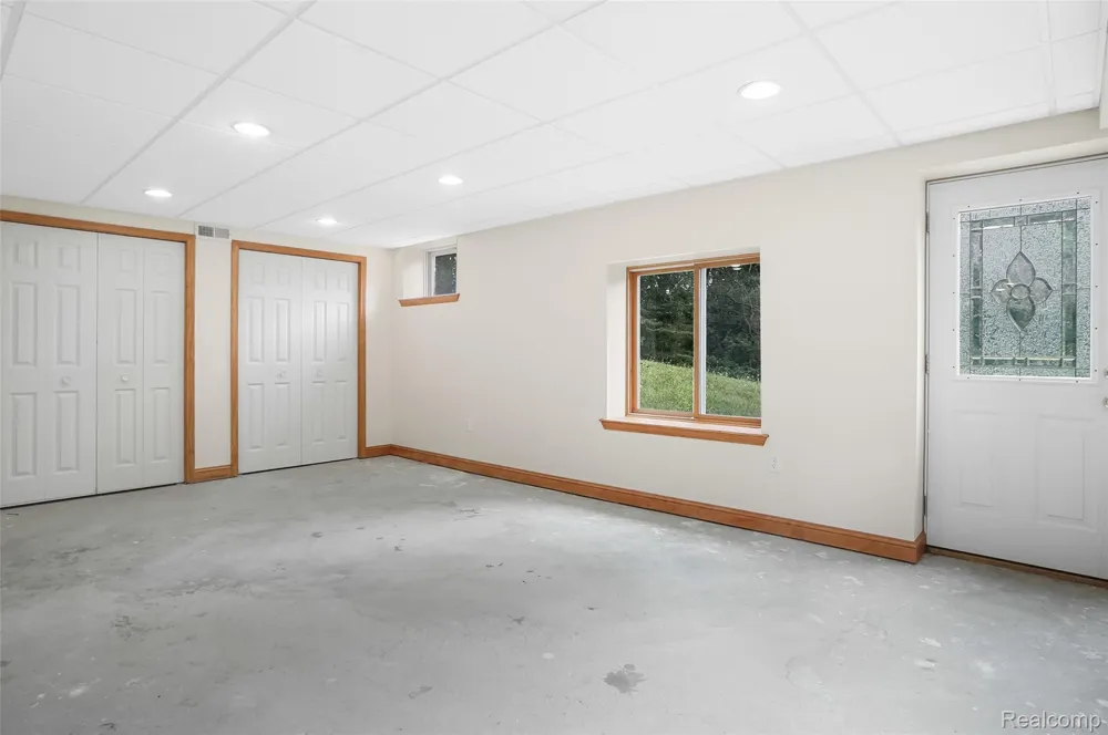 8484 Eaton Road Springfield Charter Township, MI 48350