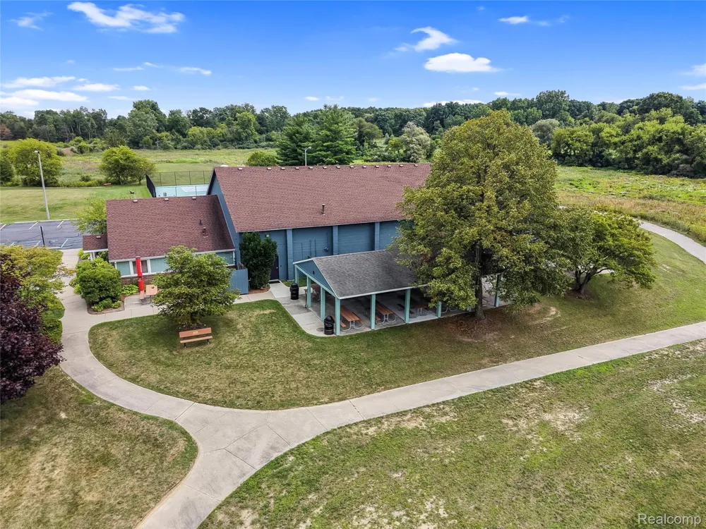 8484 Eaton Road Springfield Charter Township, MI 48350