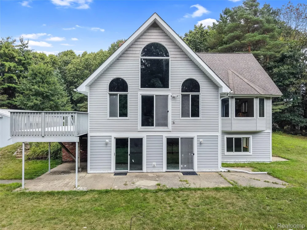 8484 Eaton Road Springfield Charter Township, MI 48350