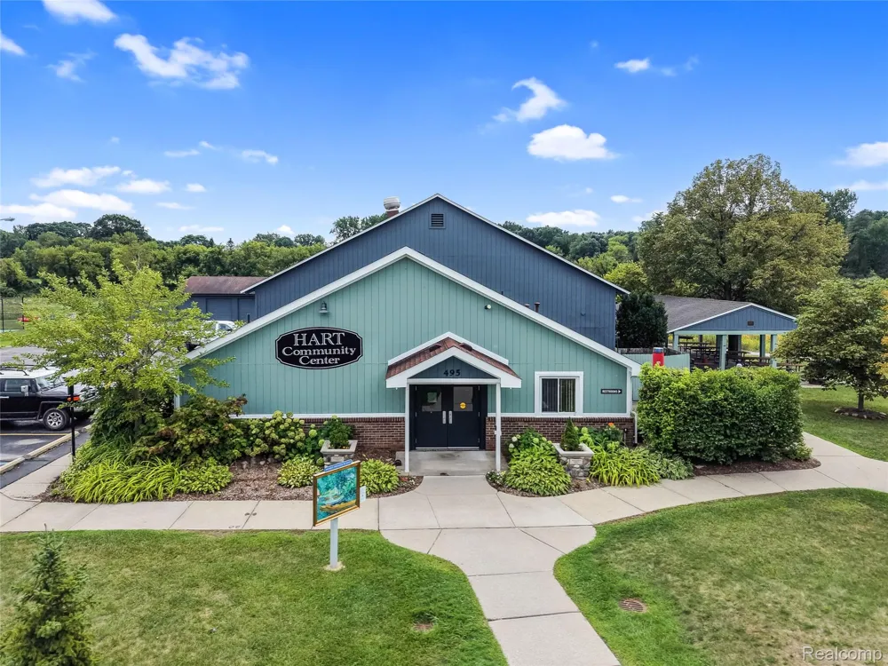 8484 Eaton Road Springfield Charter Township, MI 48350