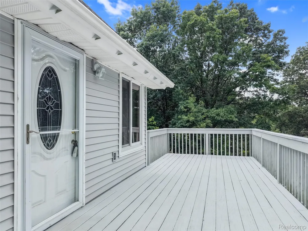 8484 Eaton Road Springfield Charter Township, MI 48350