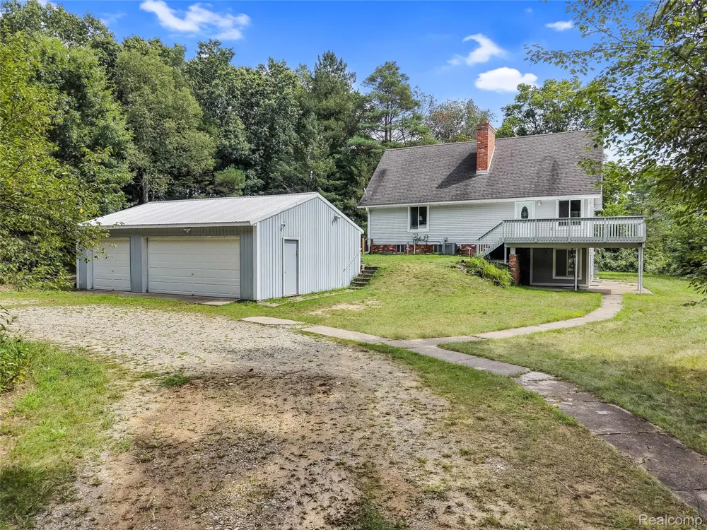 8484 Eaton Road Springfield Charter Township, MI 48350