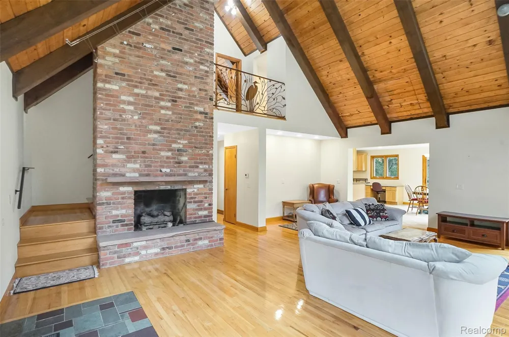 8484 Eaton Road Springfield Charter Township, MI 48350
