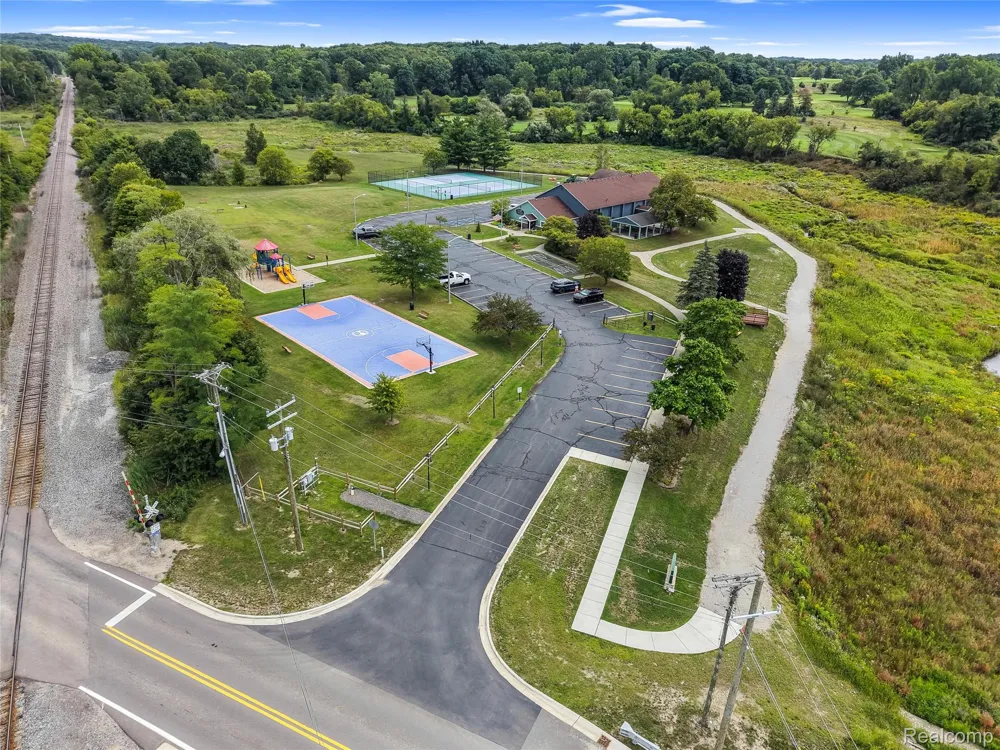 8484 Eaton Road Springfield Charter Township, MI 48350