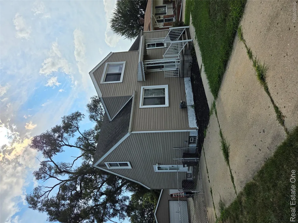 23140 Socia Street St Clair Shores City, MI 48082