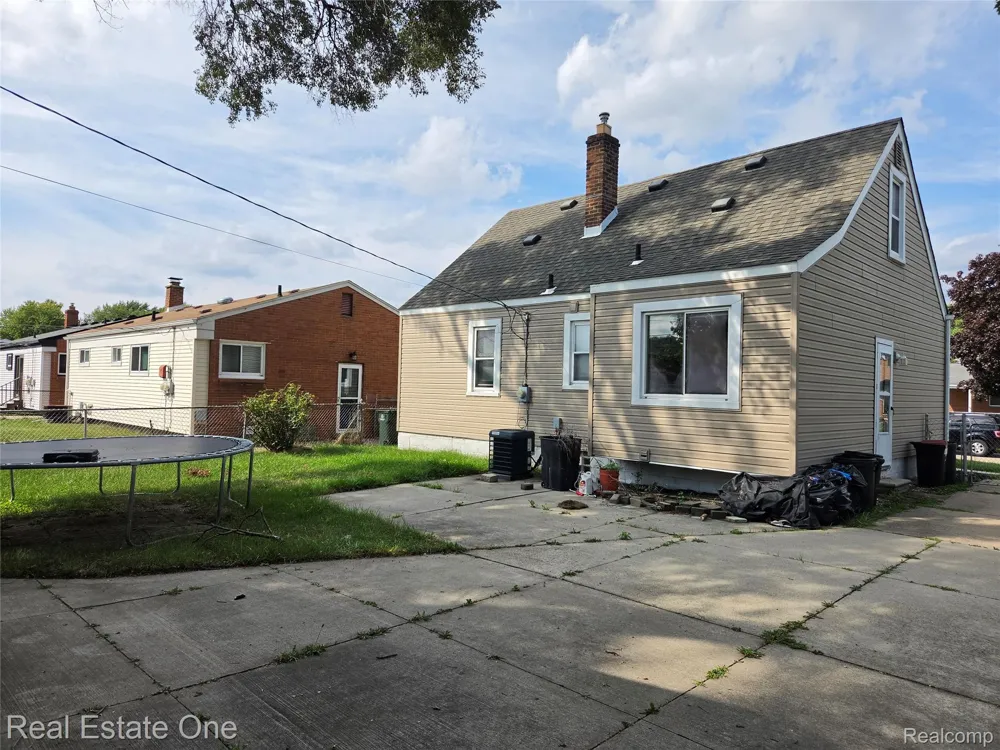 23140 Socia Street St Clair Shores City, MI 48082