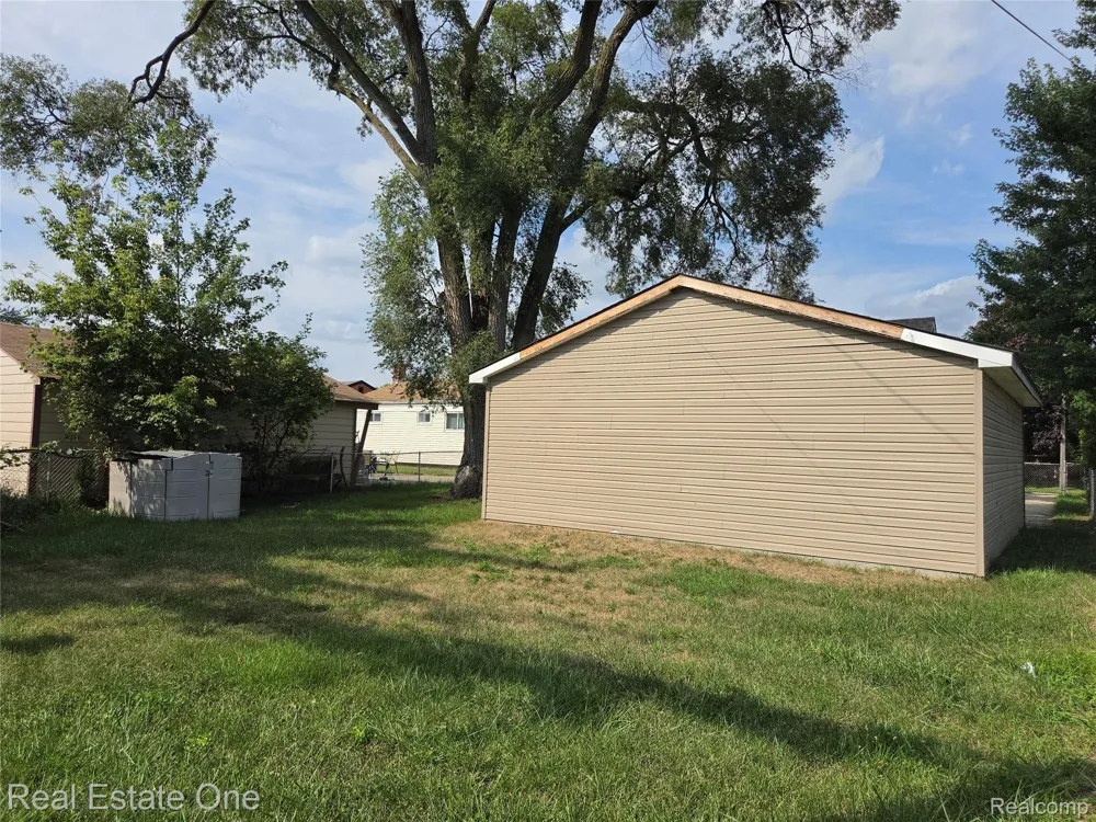 23140 Socia Street St Clair Shores City, MI 48082