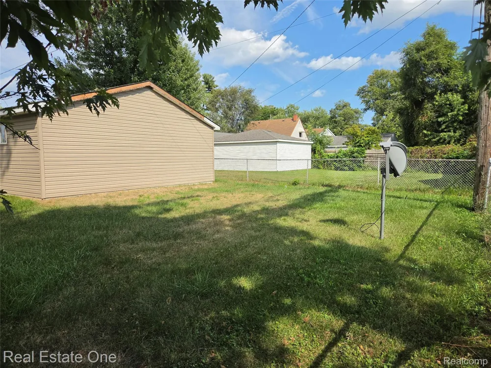 23140 Socia Street St Clair Shores City, MI 48082