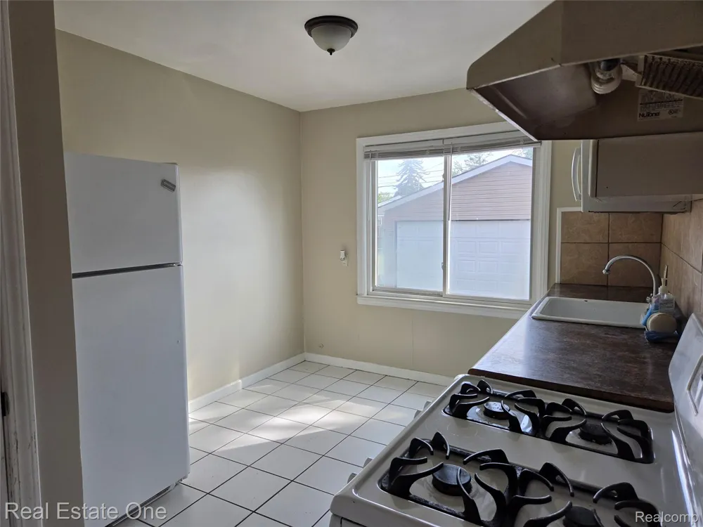 23140 Socia Street St Clair Shores City, MI 48082