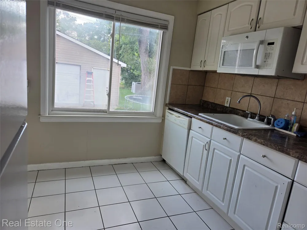 23140 Socia Street St Clair Shores City, MI 48082