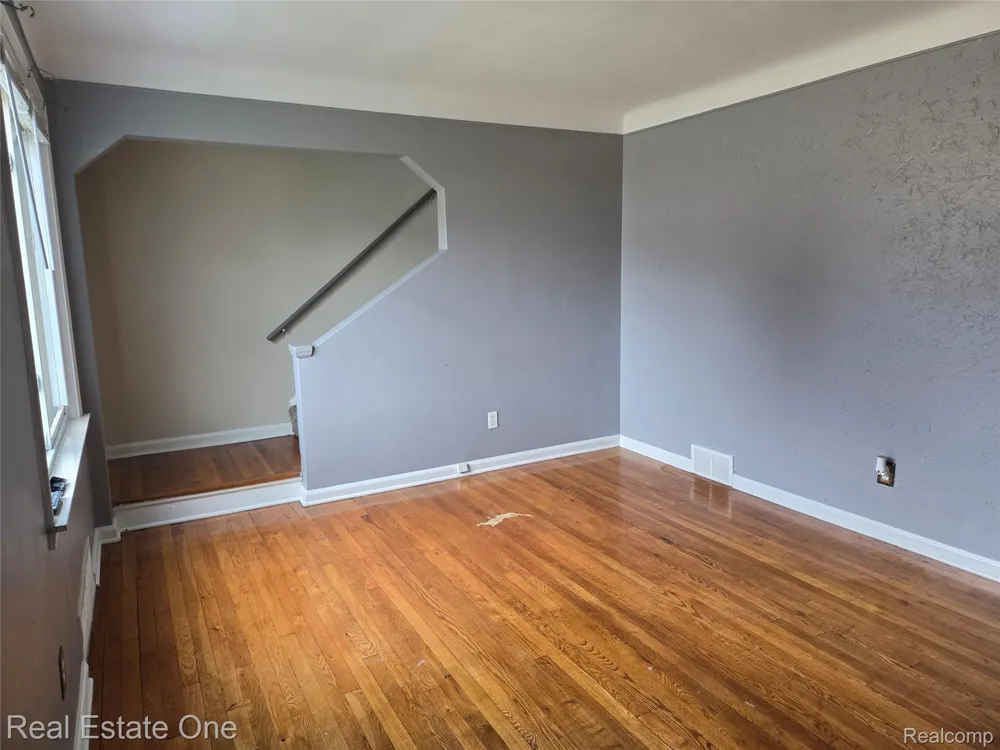 23140 Socia Street St Clair Shores City, MI 48082