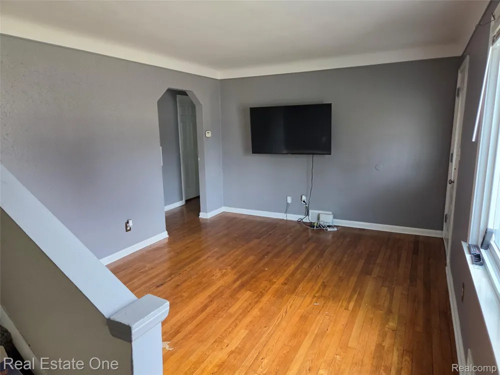 23140 Socia Street St Clair Shores City, MI 48082
