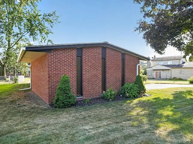 36115 Summers Street Livonia City, MI 48154
