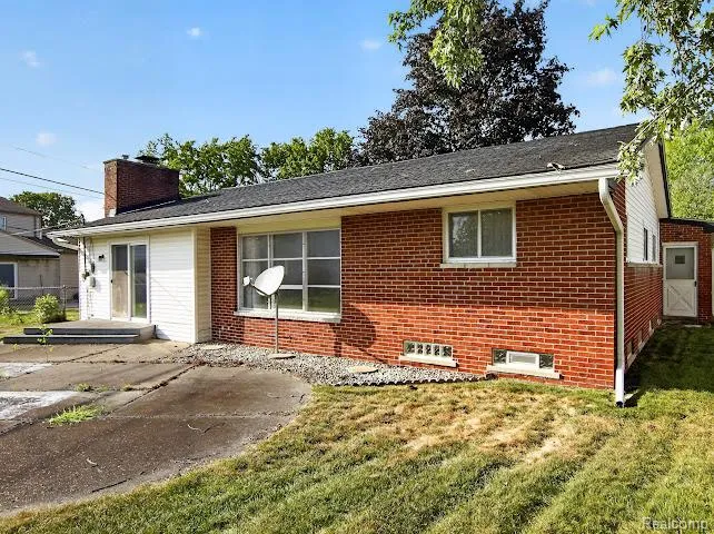 36115 Summers Street Livonia City, MI 48154