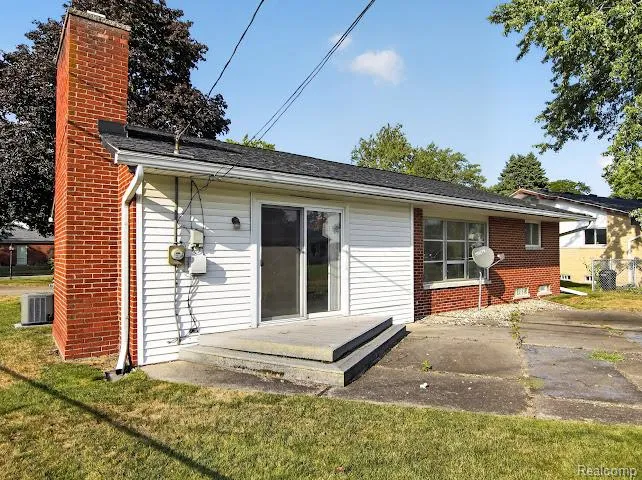 36115 Summers Street Livonia City, MI 48154
