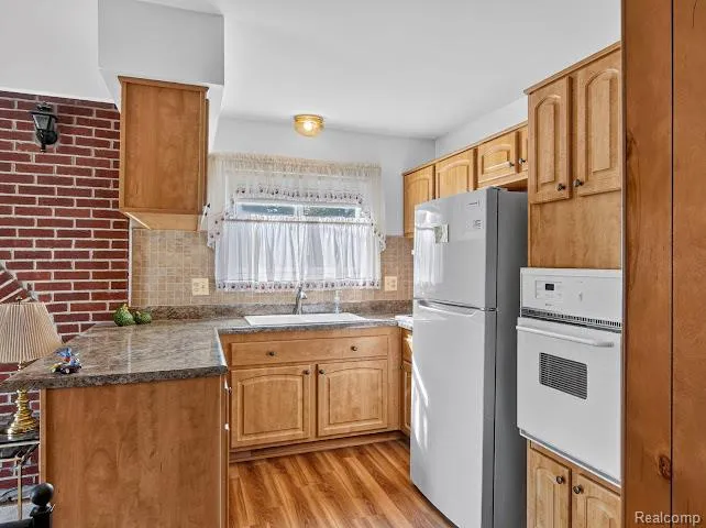 36115 Summers Street Livonia City, MI 48154