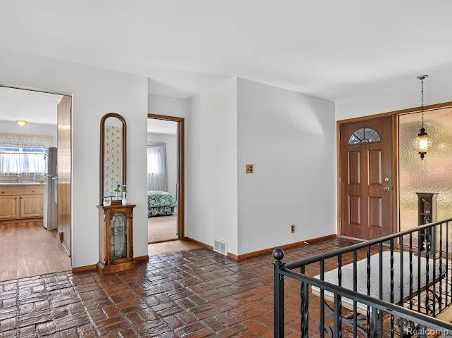 36115 Summers Street Livonia City, MI 48154