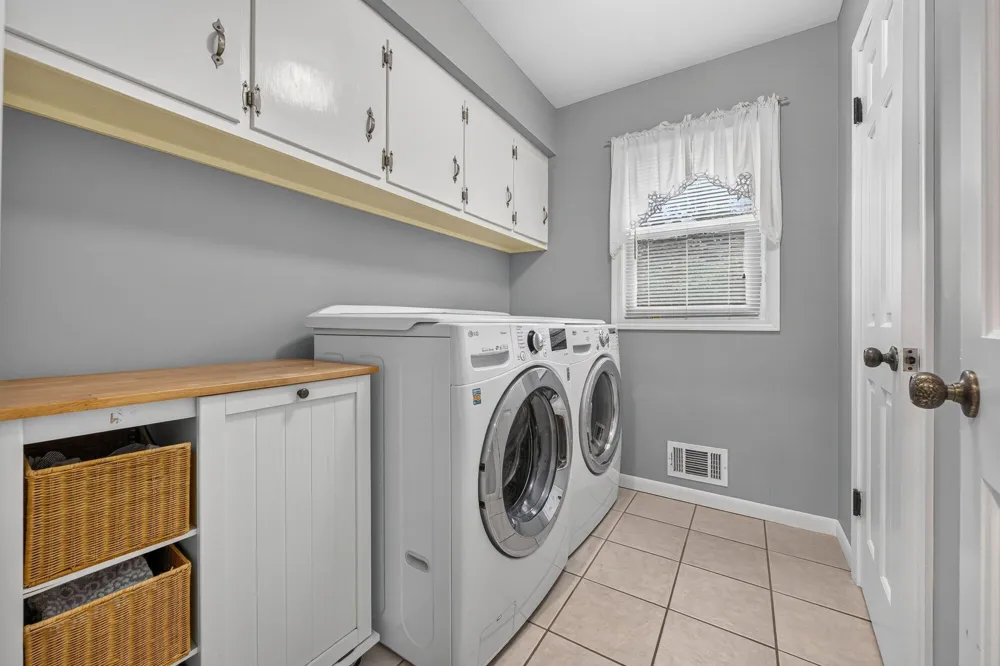 4401 Glenrose Terrace Kalamazoo City, MI 49008