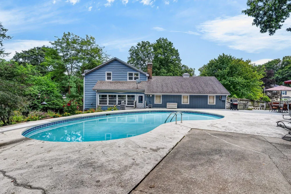 4401 Glenrose Terrace Kalamazoo City, MI 49008