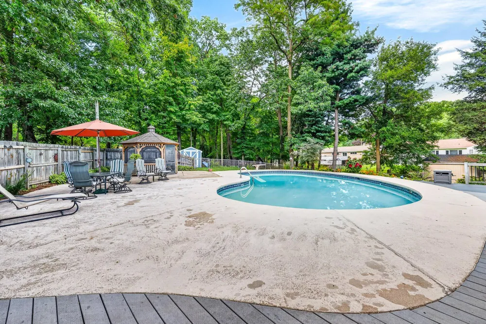 4401 Glenrose Terrace Kalamazoo City, MI 49008