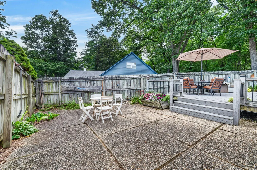 4401 Glenrose Terrace Kalamazoo City, MI 49008