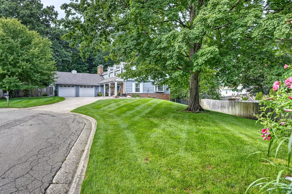 4401 Glenrose Terrace Kalamazoo City, MI 49008