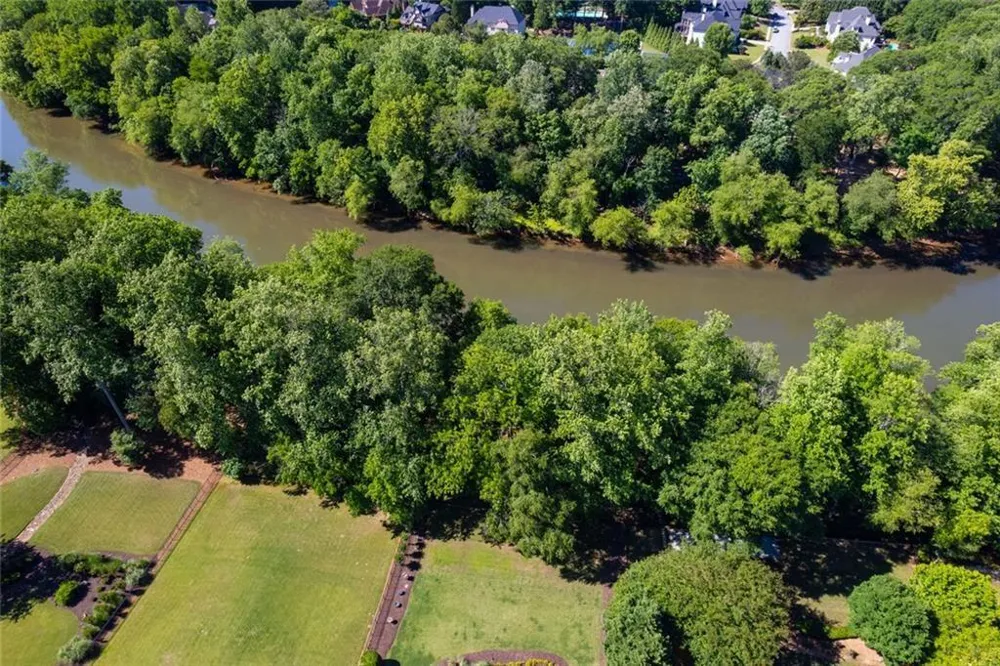 3120 W Addison Drive Alpharetta, GA 30022