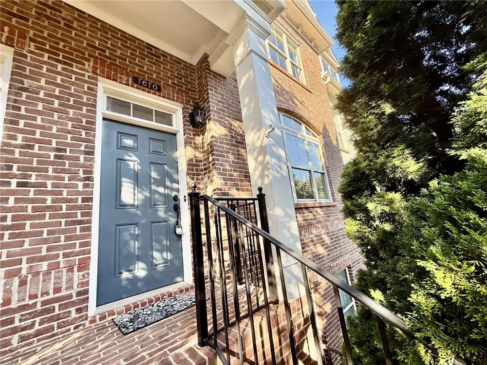 7670 Willoughby Court Alpharetta, GA 30005