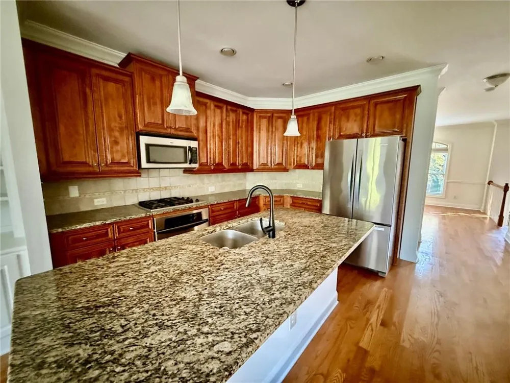 7670 Willoughby Court Alpharetta, GA 30005