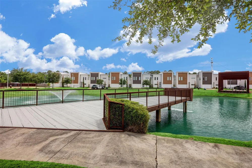 2220 Cortijo Place Houston, TX 77091