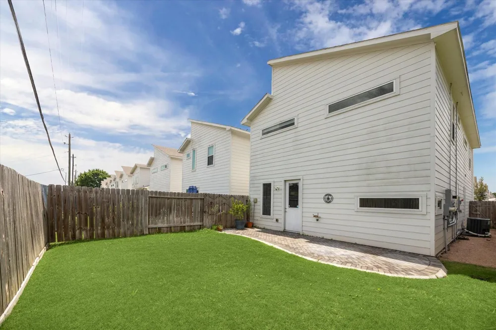2220 Cortijo Place Houston, TX 77091