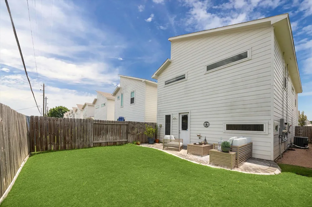 2220 Cortijo Place Houston, TX 77091