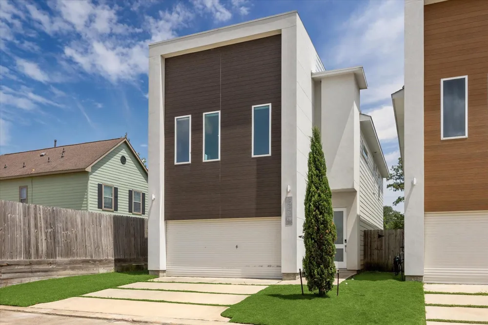 2220 Cortijo Place Houston, TX 77091