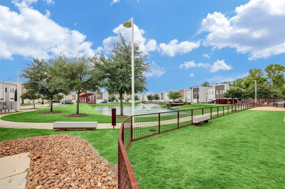 2220 Cortijo Place Houston, TX 77091