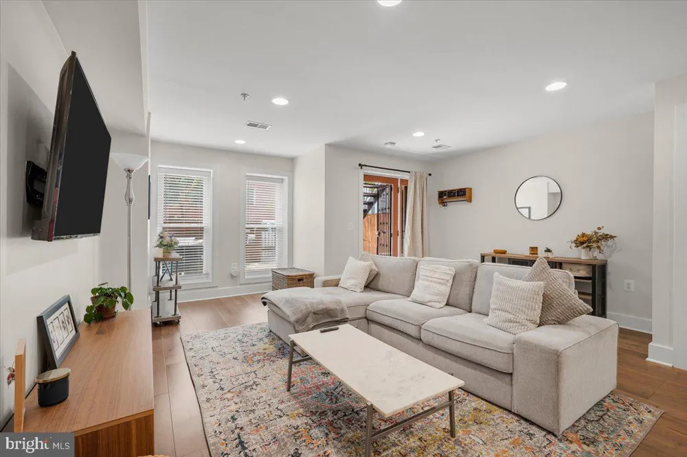 2505 17TH STREET NW #1 Washington, DC 20009