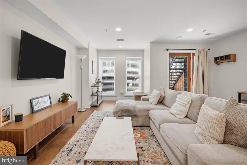 2505 17TH STREET NW #1 Washington, DC 20009