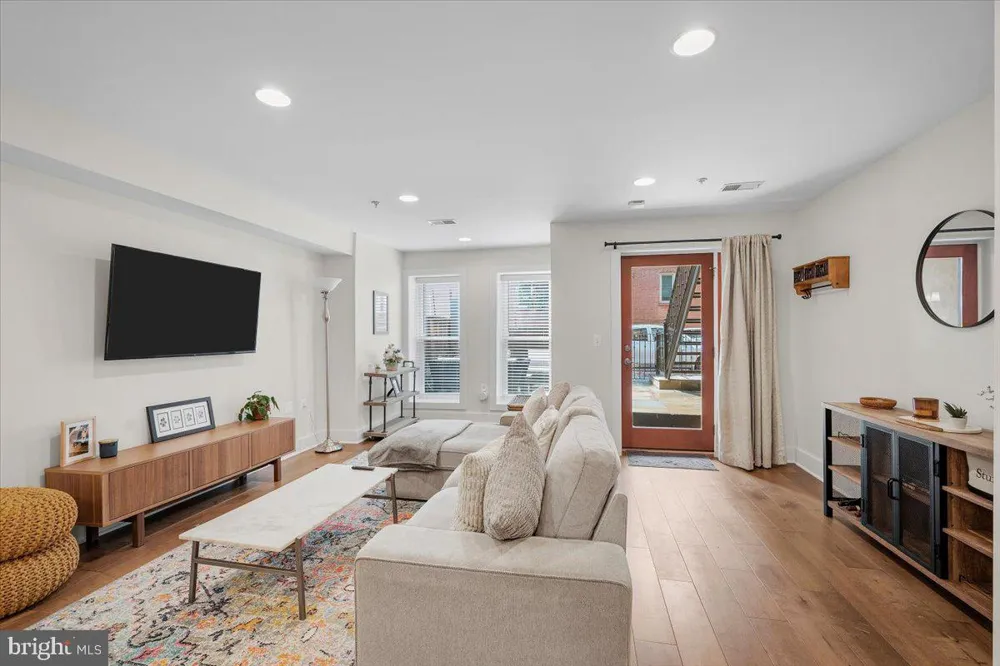2505 17TH STREET NW #1 Washington, DC 20009