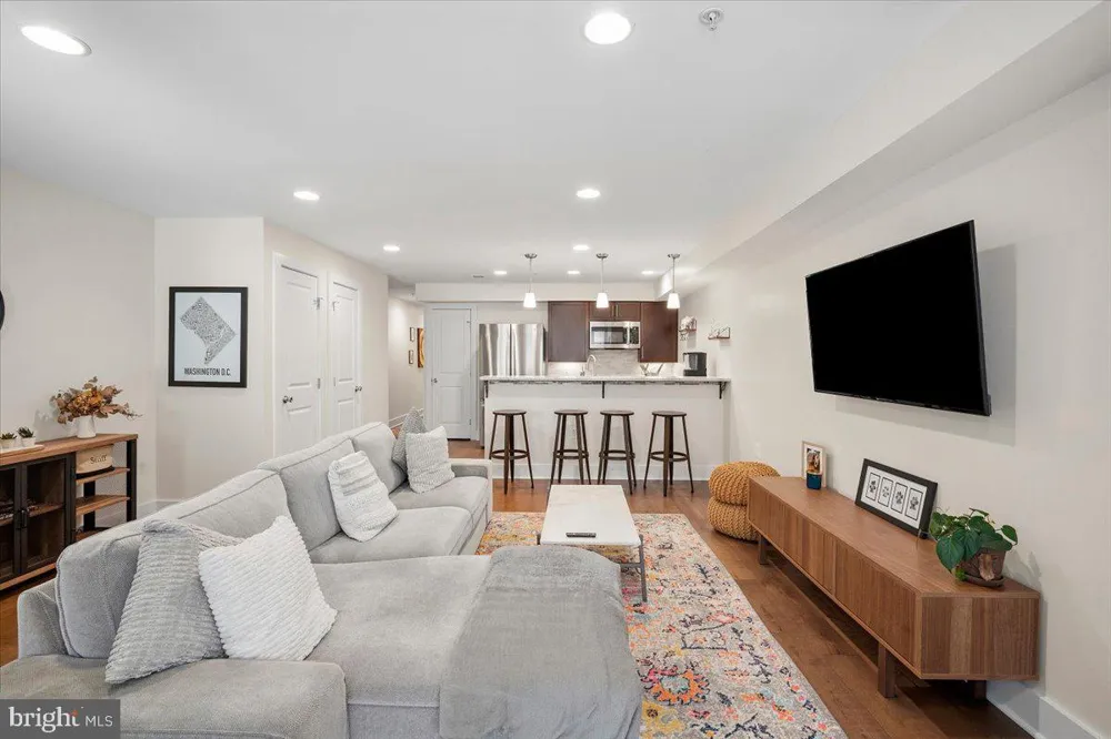 2505 17TH STREET NW #1 Washington, DC 20009