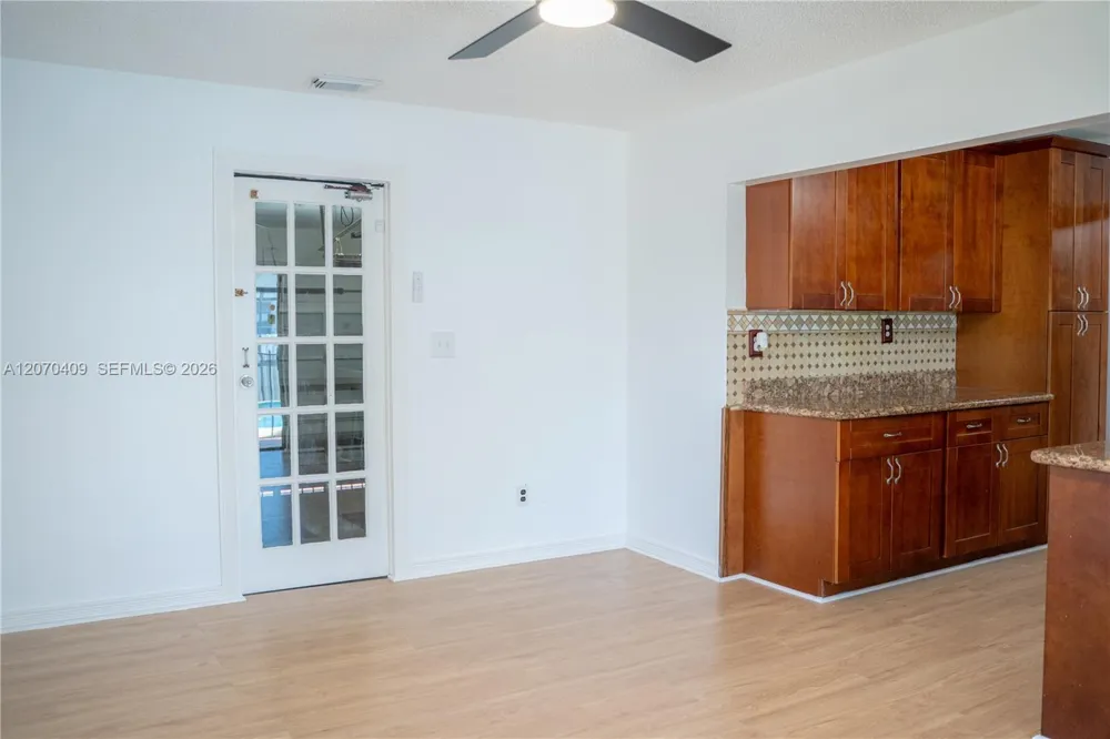 20200 SW 90th Ave Rd Cutler Bay, FL 33189