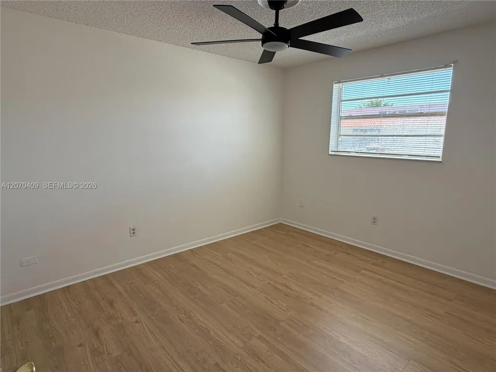 20200 SW 90th Ave Rd Cutler Bay, FL 33189