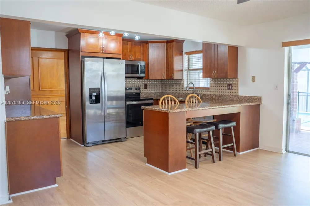 20200 SW 90th Ave Rd Cutler Bay, FL 33189