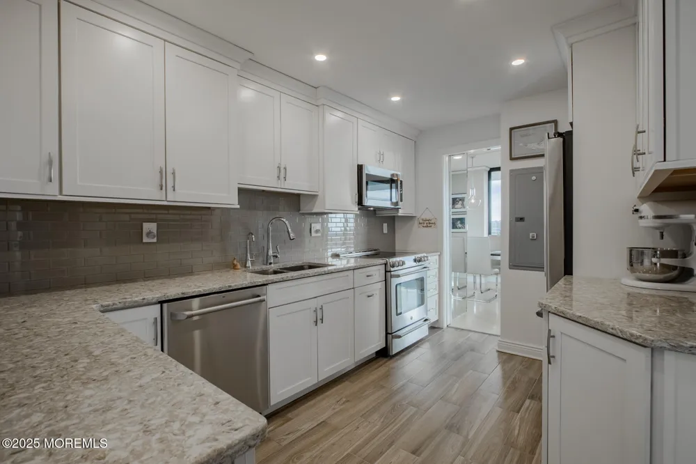 1 Channel Drive #1412/1413 Monmouth Beach, NJ 07750