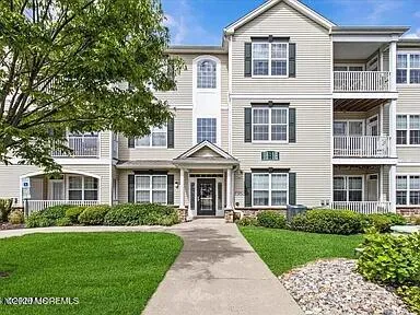 136 Mill Pond Way #22 Eatontown, NJ 07724