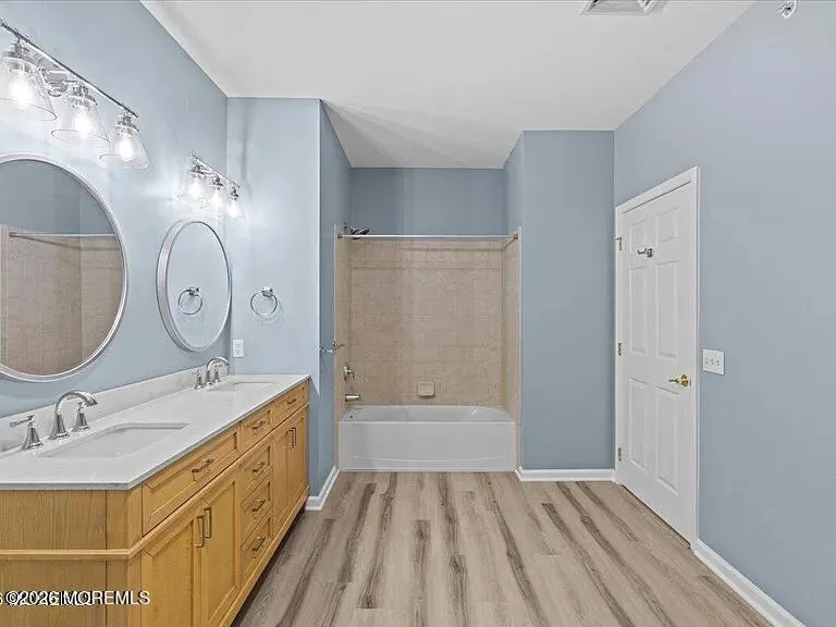 136 Mill Pond Way #22 Eatontown, NJ 07724