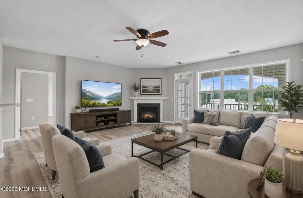 136 Mill Pond Way #22 Eatontown, NJ 07724